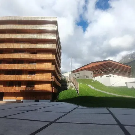 2.5 In Center Of Flims. In/out Apartment
